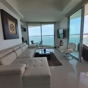 luxury-beachfront-apartment-bocagrande.cartagena-hotels.org/